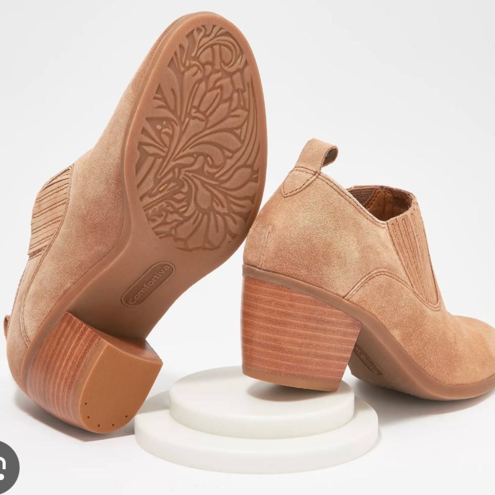 Comfortiva Suede Booties size 6 - Picture 6 of 6